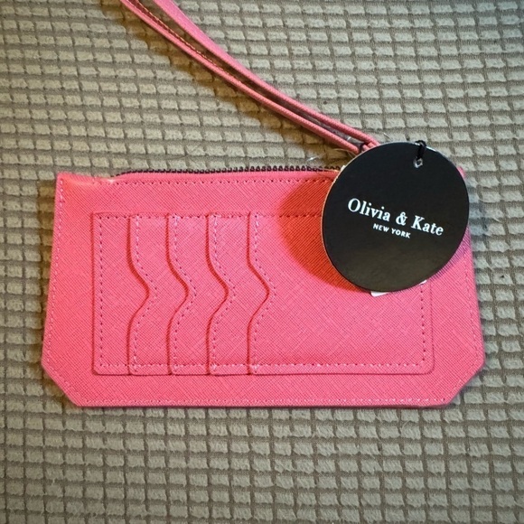 NWT Olivia and Kate Card Holder/Wallet/Wristlet - Picture 2 of 2